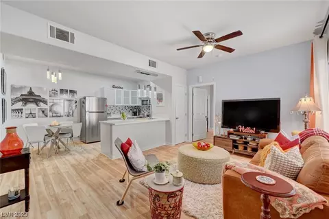 2131 Hussium Hills St #101, Las Vegas, NV 89108