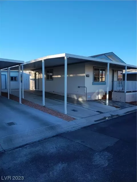 376 Myrtle Beach St, Pahrump, NV 89048