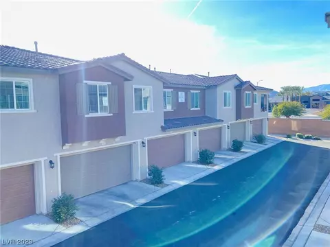 20 Barbara Ln #85, Las Vegas, NV 89183