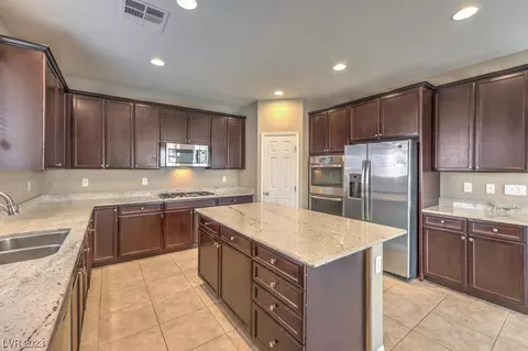 7047 Thistle Ridge St, Las Vegas, NV 89166