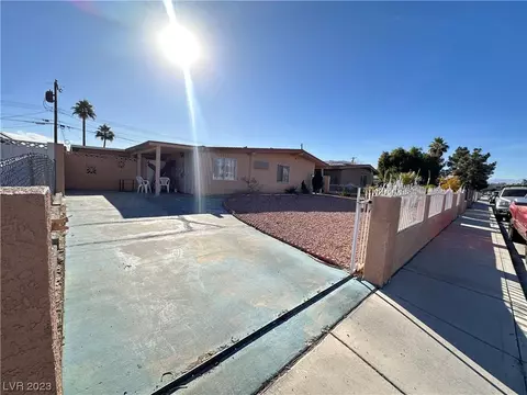 2409 E Mcwilliams Ave, Las Vegas, NV 89101