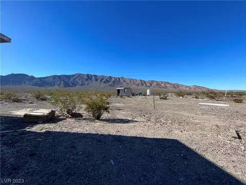 530 N Diablo Dr, Amargosa Valley, NV 89020