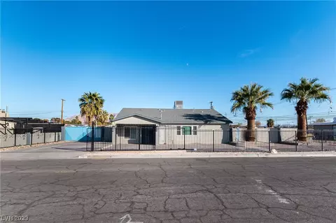 26 Ronald Ln, Las Vegas, NV 89110