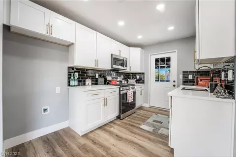 3801 Summer Breeze Cir, Las Vegas, NV 89108