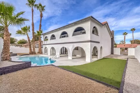 2711 Osborne Ln, Henderson, NV 89014