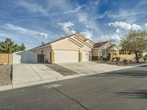 6242 Buzz Aldrin Dr, Las Vegas, NV 89149