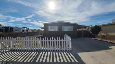 6621 Plumflower Ln, Las Vegas, NV 89108