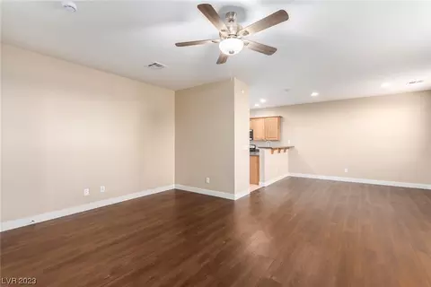 9844 Twilight Walk Ave, Las Vegas, NV 89149
