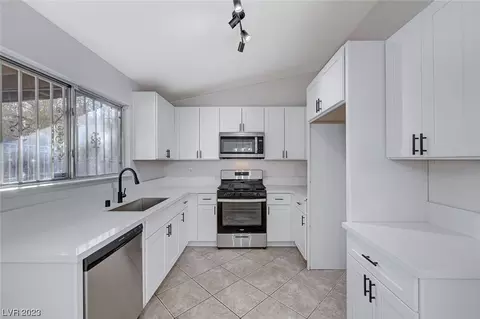 4221 Caliper Dr, Las Vegas, NV 89110