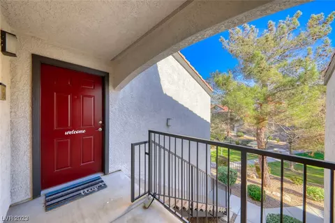 950 Seven Hills Dr #2821, Henderson, NV 89052