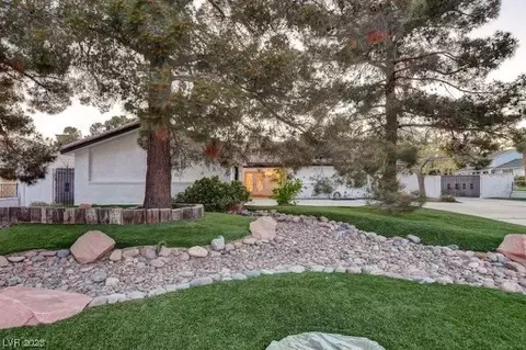 3215 Rosanna St, Las Vegas, NV 89117