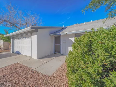 5220 W Oakey Blvd, Las Vegas, NV 89146