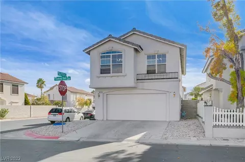 8425 Diamond Dust Dr, Las Vegas, NV 89147