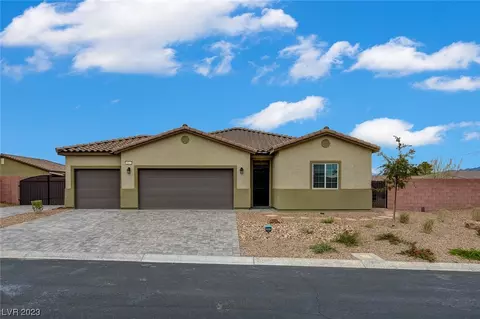 37 Hawk Ave, Pahrump, NV 89060