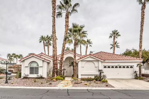 6370 Black Swan Ln, Las Vegas, NV 89118