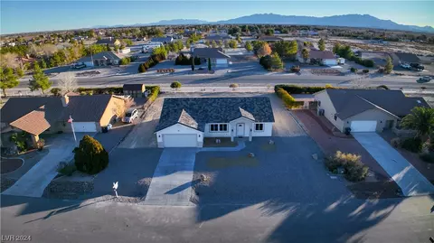 681 Indian Wells Ct, Pahrump, NV 89060