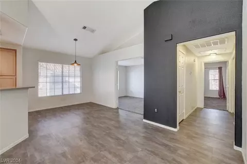 5201 S Torrey Pines Dr #1284, Las Vegas, NV 89118