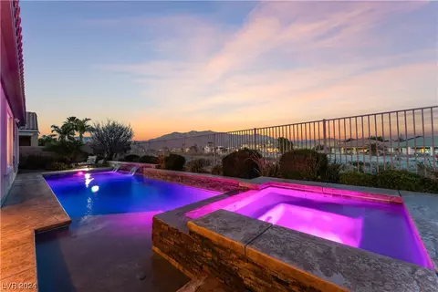 8208 Chapelle Ct, Las Vegas, NV 89131