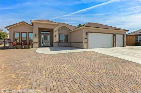 879 Amina Cir, Mesquite, NV 89027