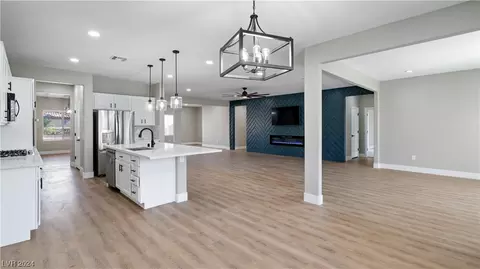 2135 Idaho Falls Dr, Henderson, NV 89044