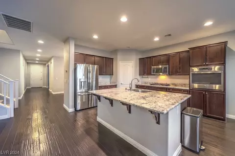 10423 Parkview Mountain Ave, Las Vegas, NV 89166