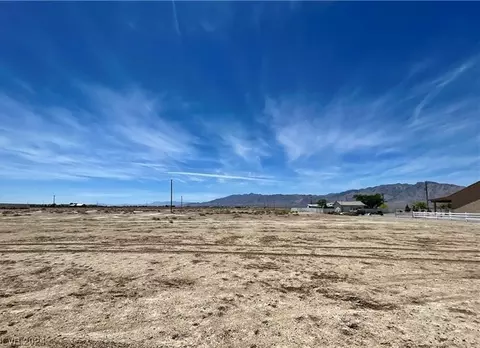 2951 Carnation Way, Pahrump, NV 89048