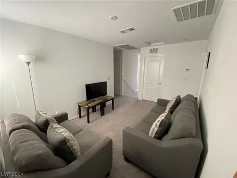 5288 Steptoe St, Las Vegas, NV 89122