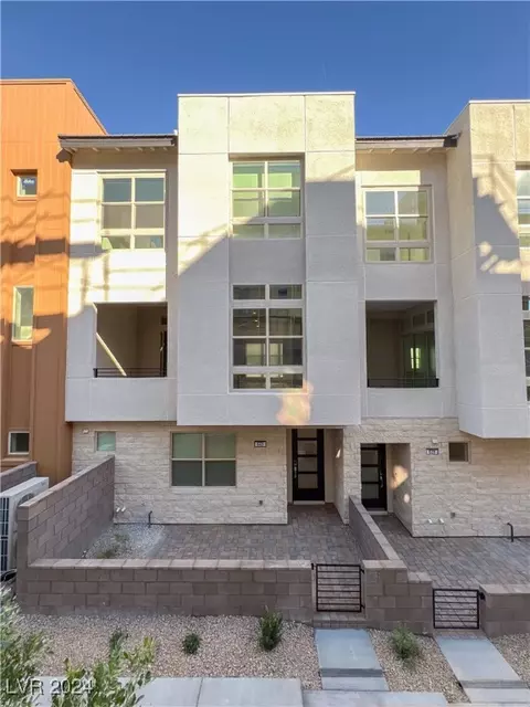 643 Spotted Falcon St, Las Vegas, NV 89138