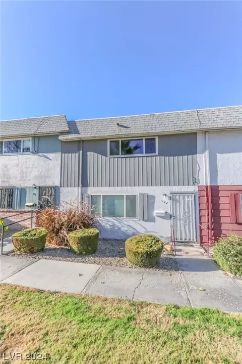 122 Greenbriar Townhouse Way, Las Vegas, NV 89121