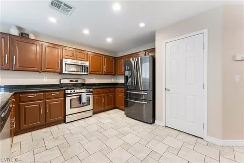 9197 Starling Wing Pl, Las Vegas, NV 89143