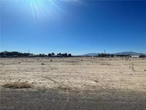421 W Patricia Ave, Pahrump, NV 89060