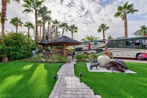 8175 Arville St #100/101, Las Vegas, NV 89139