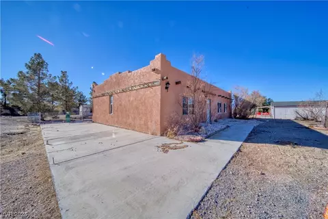 3131 E Kellogg Rd, Pahrump, NV 89061