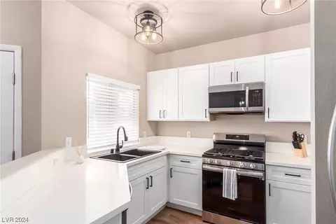 251 S Green Valley Pkwy #5521, Henderson, NV 89012