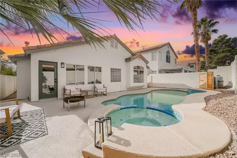 7880 Fall Harvest Dr, Las Vegas, NV 89147