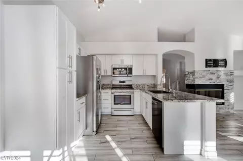 7936 Seabourn Ct, Las Vegas, NV 89129
