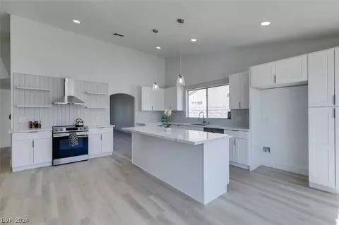 1100 Pyrite Ln, Las Vegas, NV 89128