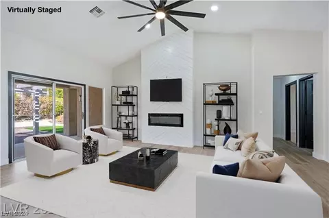 2825 Greenview Ct, Las Vegas, NV 89134
