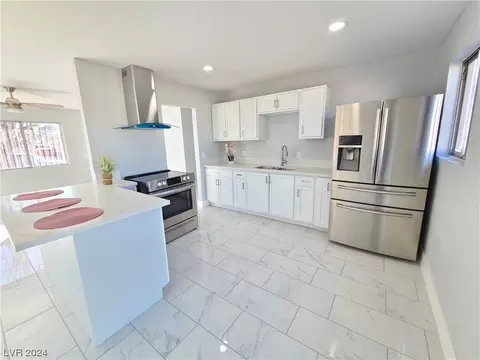 2301 Wendell Ave, Las Vegas, NV 89101
