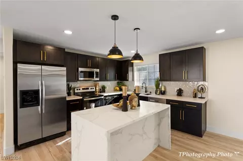 630 Hillside Dr, Mesquite, NV 89027
