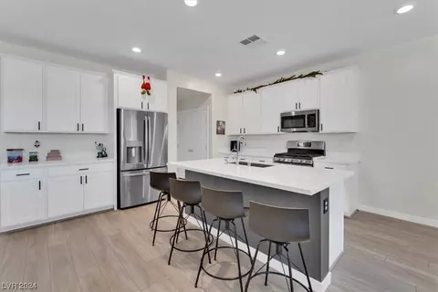 7113 Range Valley St, North Las Vegas, NV 89084