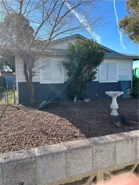 4671 Bennett Dr, Las Vegas, NV 89121