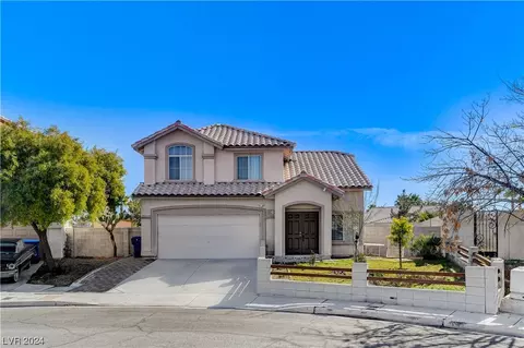 8021 Greenbush Dr, Las Vegas, NV 89117
