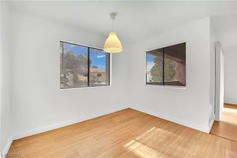 3151 Soaring Gulls Dr #2017, Las Vegas, NV 89128