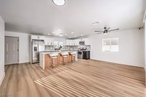 3008 E Saint Louis Ave, Las Vegas, NV 89104