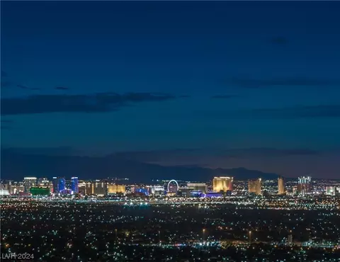 637 Majestic Rim Dr, Henderson, NV 89012