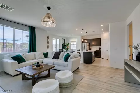 6842 Sweet Bay St, Las Vegas, NV 89166