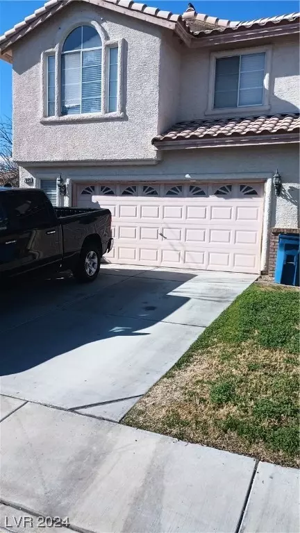 7049 Wood Bark Dr, Las Vegas, NV 89119