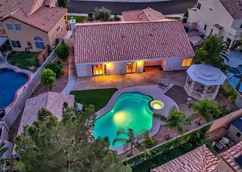 3332 Indian Moon Dr, Las Vegas, NV 89129