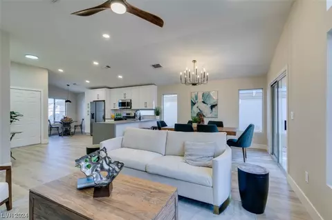 2127 Chapman Ranch Dr, Henderson, NV 89012